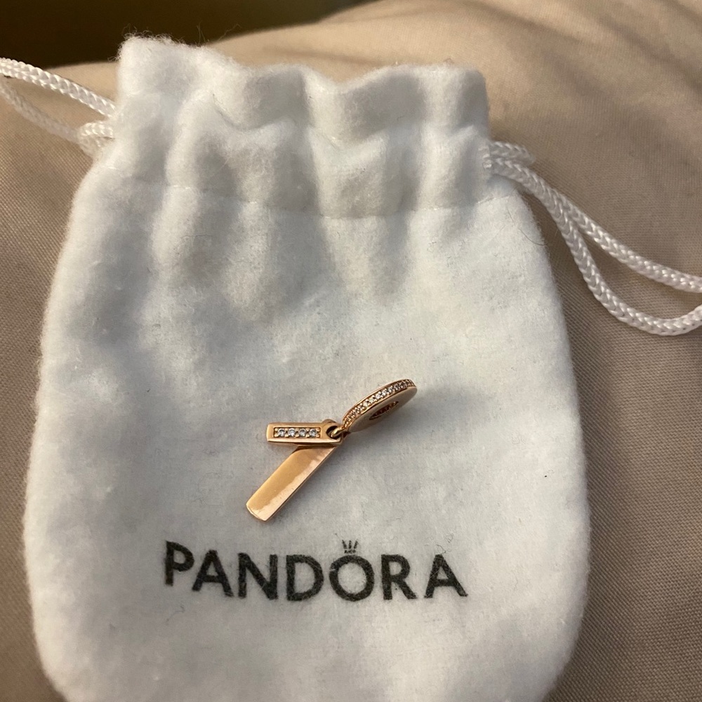 Pandora family forever rose gold charm